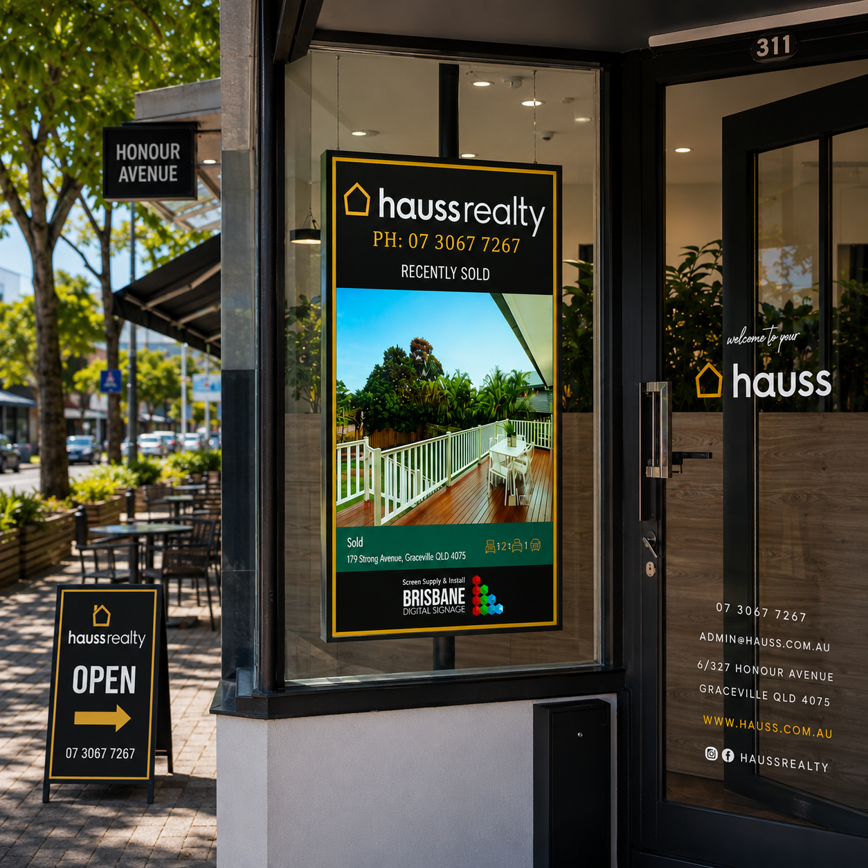 Real Estate Sales high brightness LCD