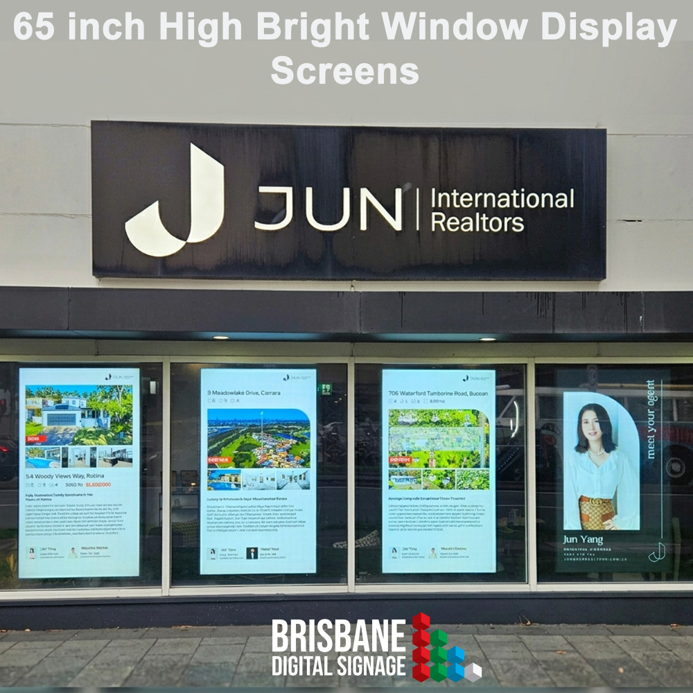Hi Bright LCD Window Digital Signage 4 x 65"